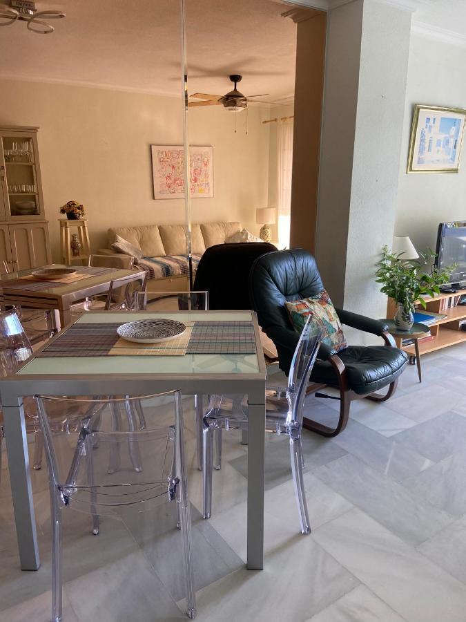 Apartamento Entero En La Carihuela A 50 M De La Playa Appartement Torremolinos